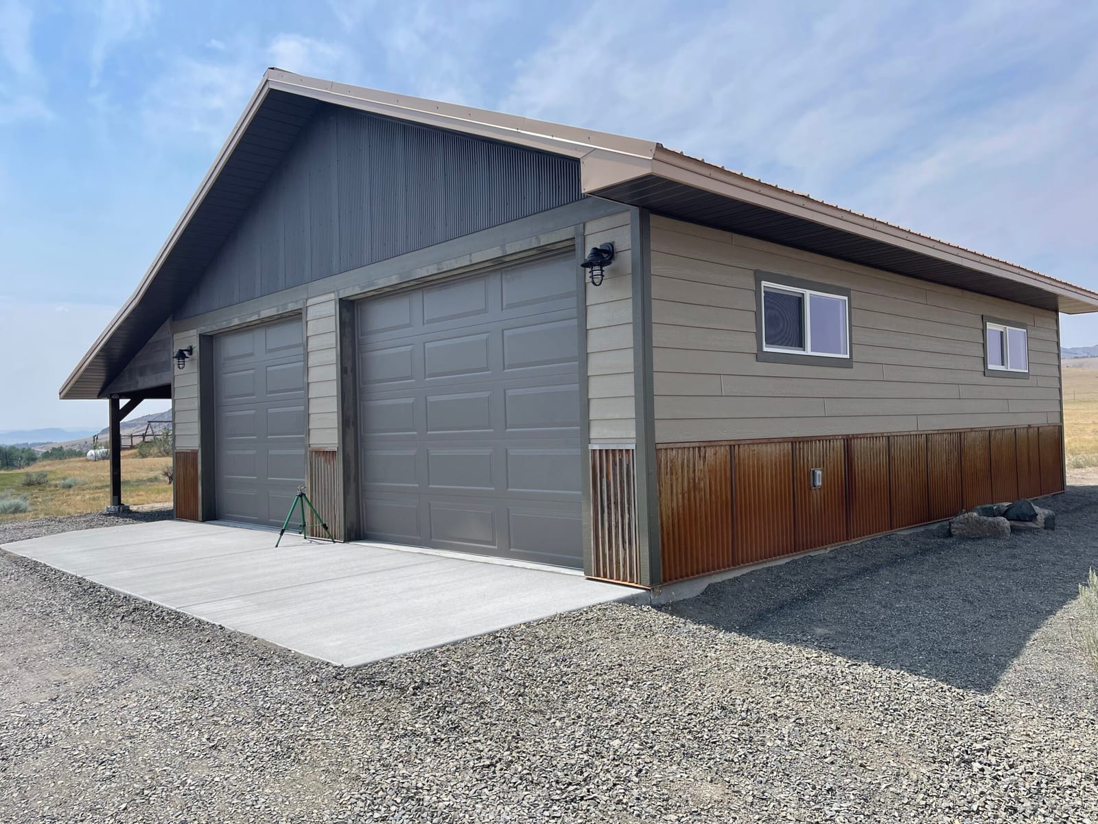 Detached garage